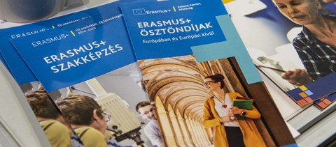 Kicsi az esélye, hogy a szeptemberi félévben már jöjjenek az Erasmus-források