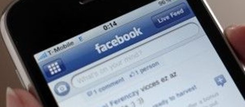 Facebook-oldala buktatta le a Koránt elégető diáklányt