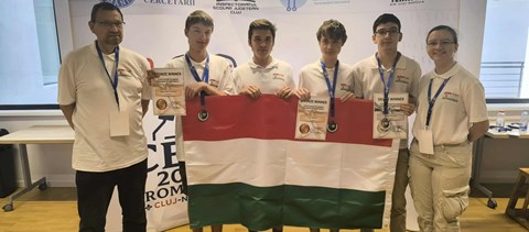 Három érmet szereztek a magyar diákok a Közép-Európai Informatikai Diákolimpián