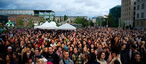 Külföldön is lehet magyar nyelvű diplomát szerezni ingyen