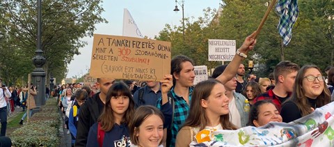 Újabb demonstráció: "Pedagógusnapi kiállás a tanárokért!"