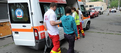 Tömeges rosszullét az iskolában: hazaengedték a kórházban ápolt diákokat