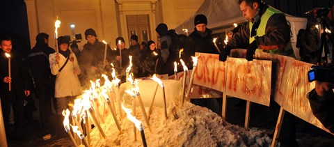 "De én nem akarok mérnök lenni" - a Deák téren virraszt a HÖOK