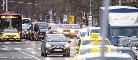 Folytatódik a drágulás, akár 500 ezer forintba is kerülhet a jogosítvány megszerzése