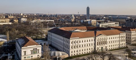 Több hétre bezár a közszolgálati egyetem több kollégiuma, maximum 18 fok lesz az épületekben