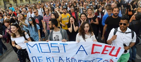 Újabb többezres demonstráció lesz ma Budapesten a lex CEU miatt, itt vannak a részletek