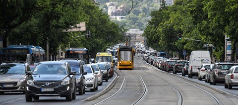 Újra változik a KRESZ, ezeket a szabályokat érinthetik a módosítások