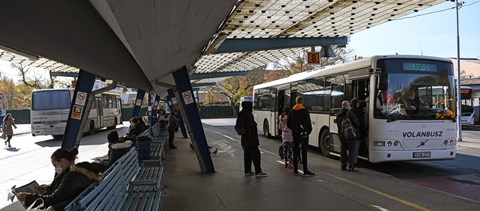 Új weboldal mutatja meg, hogyan spórolhatsz a tömegközlekedésen