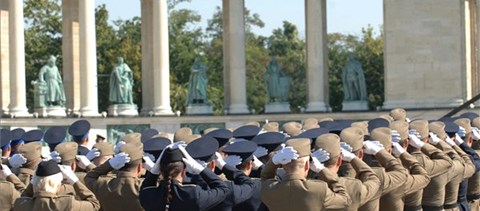 Kivételez a kormány az új állami "óriásegyetemmel"