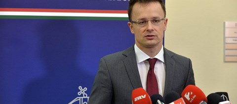 "A képmutatás Európa-bajnoksága zajlik": Szijjártó Péter a menekültekről beszélt a tanévnyitón