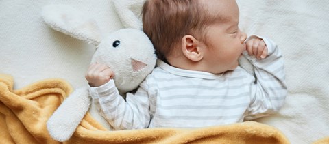Hatalmasat zuhant a születések száma Magyarországon