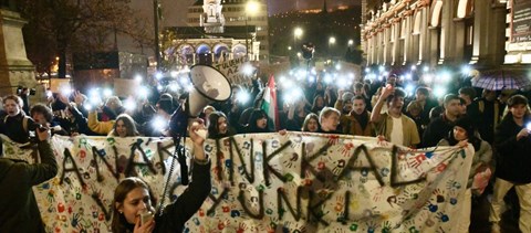 Itt van a szombati tüntetés menetrendje, Bojár Gábor is beszédet mond majd a Kossuth téren