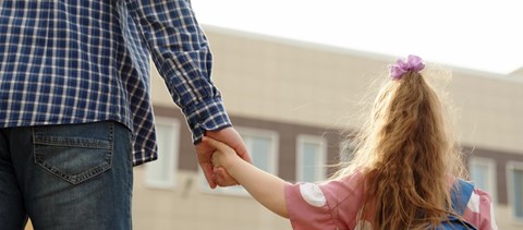 Hajnali szellőztetéssel harcol a hőség ellen a kormányzat