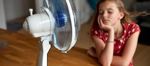 Vihetnek a szülők ventilátorokat, mobil klímákat a forró iskolákba?