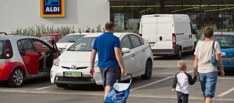 274 ezer forintot fizet egyetemista-főiskolás gyakornokainak az Aldi