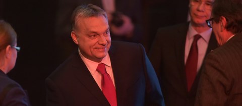 Fizetős szakra küldenék az állami vezetőket az olvasók: tetszik Orbán ötlete?