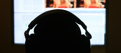 Egyre többen vinnék be a pornót az iskolába Nagy-Britanniában