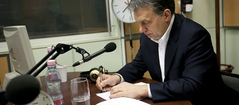 Orbán a felsőoktatásról: "ilyen himihumi képzések nem lesznek"