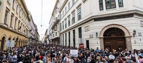 Nem csak Budapesten tüntetnek holnap a CEU-ért