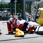 A család a mentőket hibáztatja a 16 éves diáklány haláláért