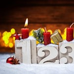 Mikor készítették az első adventi kalendáriumot? Mit jelentenek az adventi koszorún a színek?