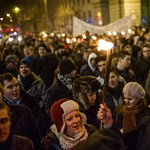 Gimnazisták is csatlakoznak a diáktüntetésekhez: Pécsen ülősztrájkolnak