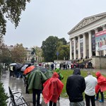 "Visszautasítom, hogy gyermekeinket tőlem vagy az általam vezetett intézménytől kellene megvédeni" - menesztették a Nemzeti Múzeum igazgatóját