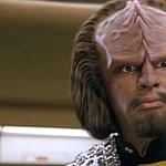 Íme a fiú, akinek a klingon az anyanyelve