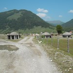 Albania, la tierra de los búnkeres, intenta hacer uso de su terrible pasado