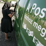 Postal unions have also learned from the newspapers that 1,200 layoffs are about to begin