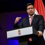 Gulyás Gergely: "A jogszabályokat mindenkinek be kell tartania, különösen a tanároknak"