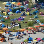 Fürdőruhás képe miatt támadják a joghallgató lányt