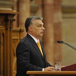 Az ''értéktelen diploma" is téma lesz Orbánék frakcióülésén