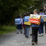 Már megint keményen nekiment az iskoláknak a szülői szervezet: normatívacsalást emlegetnek