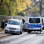 Fegyverrel hadonászó diákok miatt kell evakuálni egy hamburgi iskolát