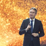 Hazaszeretetről, nemzeti ünnepekről és udvarláshoz énekelhető dalokkal teli könyvet kapnak a ballagók a kormánytól 