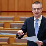 Rétvári Bence szerint tavaly "minden idők legszélesebb" konzultációját tartották oktatásügyben