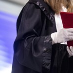 Hamis diplomák gyanúja miatt razziázhattak laktanyákban