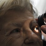 Scientists have discovered that slapping on the face is a method that can significantly improve vision in old age