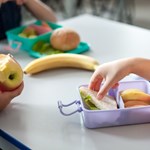 Sajtkrémes kenyértől lettek rosszul közel ezren Nagykőrösön