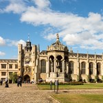 Bőrszíne miatt tartóztattak fel egy hallgatót a Cambridge-i Egyetem portáján