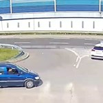 Videó: ki bukik meg a forgalmi vizsgán, ha a saját oktatója koccolja le a motoros tanulóvezetőt?