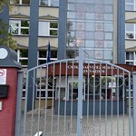 Nyomoz a rendőrség a 17 éves diákot megkörnyékező debreceni tanár ügyében