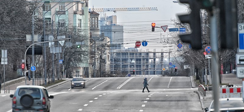 Mentőtisztnek tanuló egyetemisták fogtak össze, gyógyszereket és kötszereket is visznek az ukrán határhoz