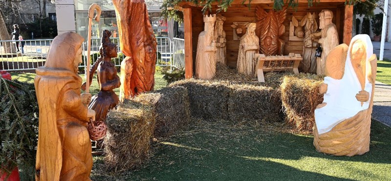 A Hungarian woodcarver from Slovakia made the most beautiful nativity scene in Hungary