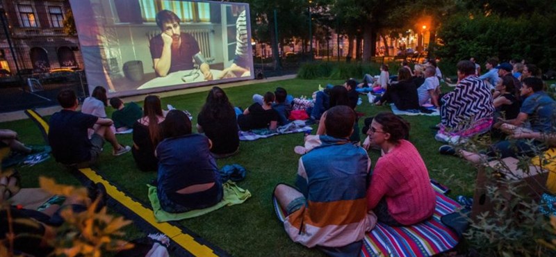 Film a szabadban? Itt találtok ingyenes kertmozikat Budapesten és vidéken