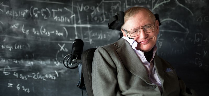 Kutathatóvá vált Stephen Hawking teljes tudományos és személyes archívuma a Cambridge-i Egyetem könyvtárában