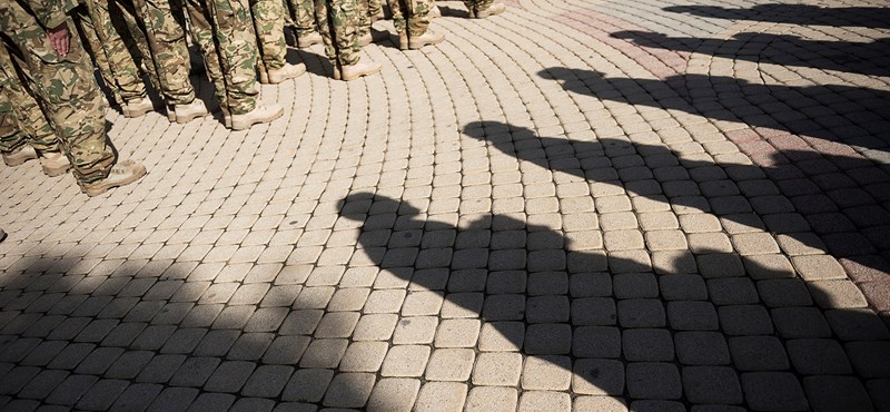 A miniszter szerint olyan népszerűek a honvédelmi táborok, hogy szinte azonnal betelnek a helyek