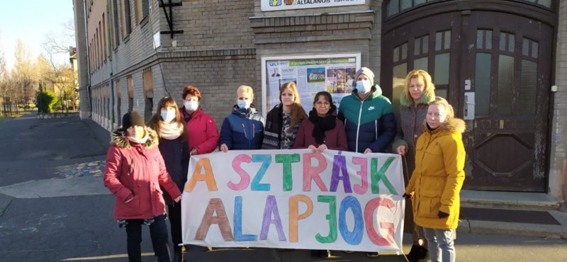 Tegnap Pécsen is tüntettek a tanárok, március 16-tól pedig határozatlan idejű sztrájkra készülnek