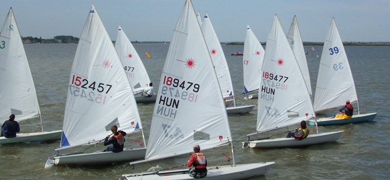 Négy ingyenes strand Budapesten, a Balatonnál és a Tisza-tónál